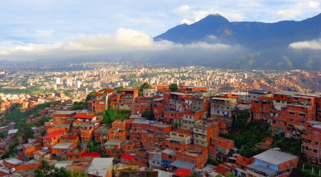 Venezuellalılar Petro ile ev ve diğer mülkleri satın alabilecek