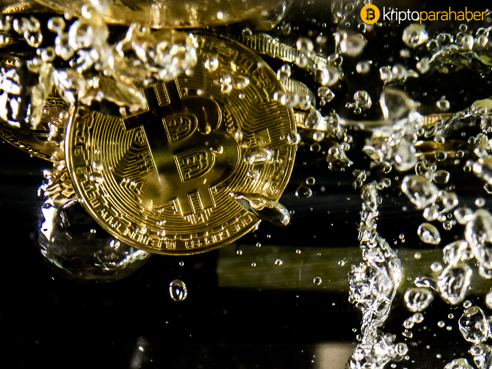 Bloomberg analisti: “Bitcoin mevcut fiyatlardan yüzde 70 daha düşük fiyatlara gelecek.”